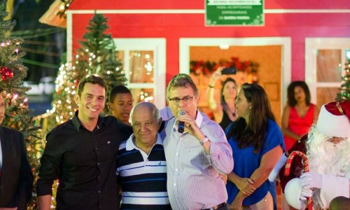 Entidades do comércio inauguram a Casa do Papai Noel e a decoração natalina em Barra Mansa